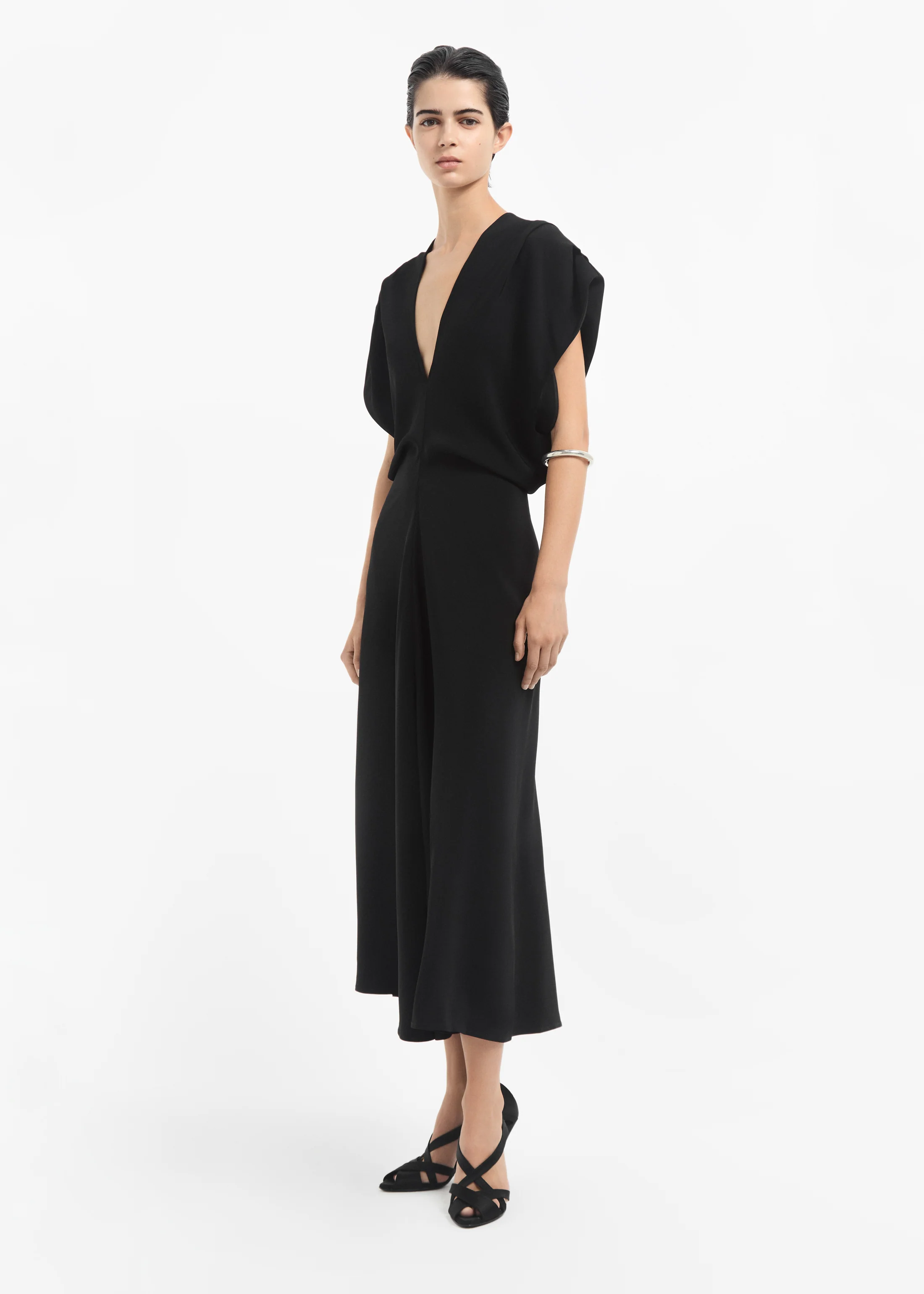 Banana Cut Shift Dress in Viscose - Black - Image 3