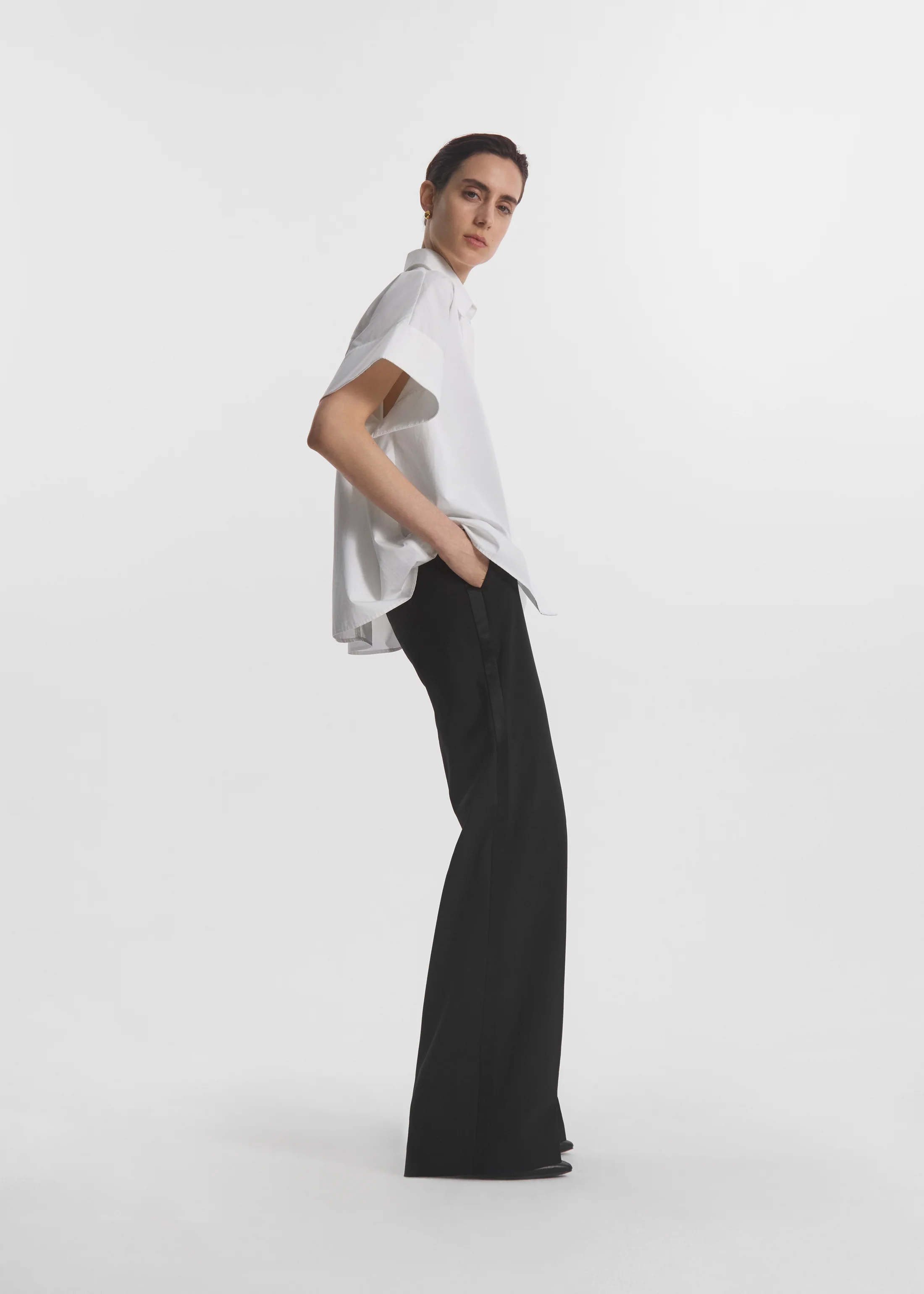Boxy Short Sleeve Shirt in Cotton Poplin - White - Image 4