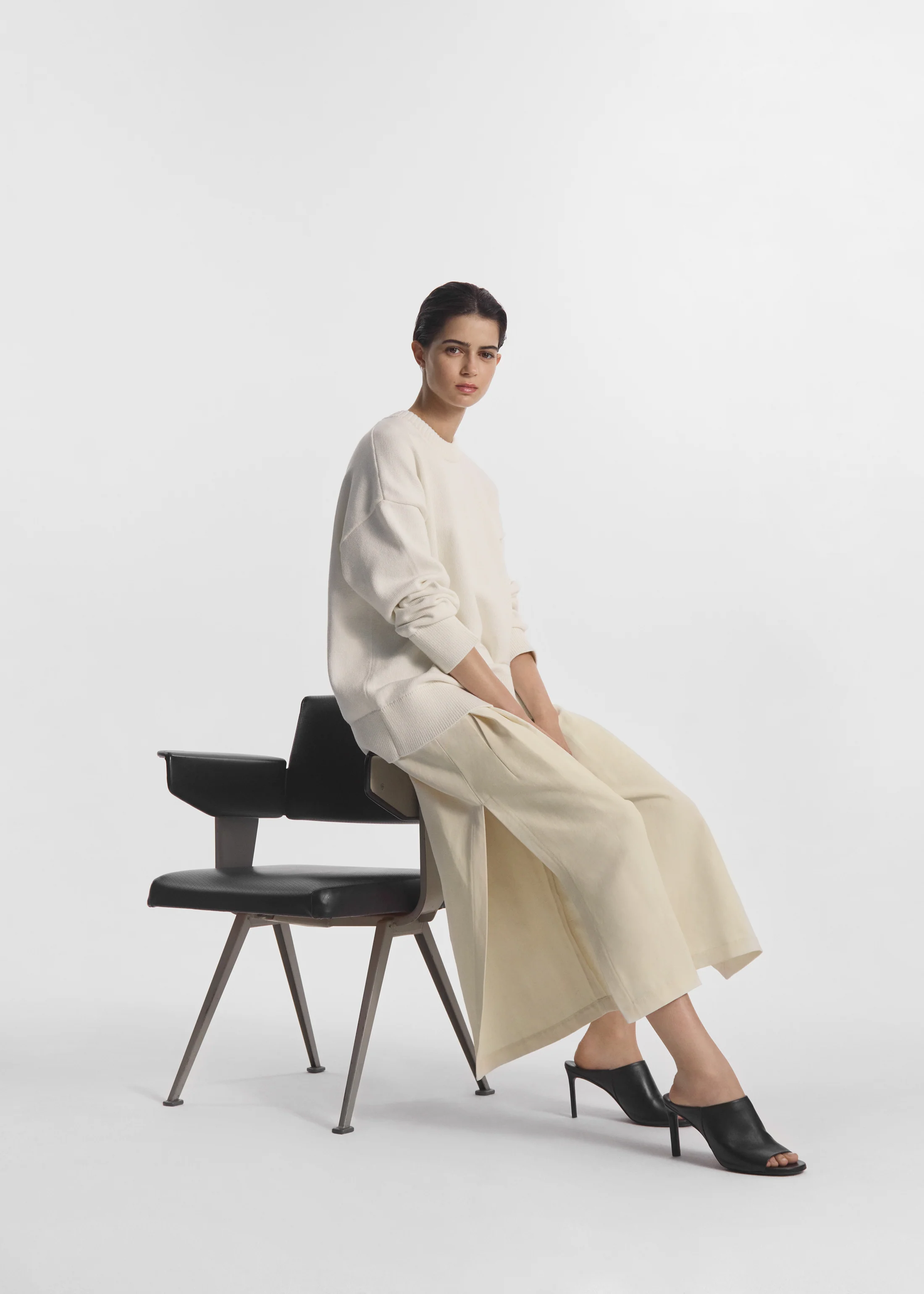 Boyfriend Crew Sweater in Cotton - White - Image 2