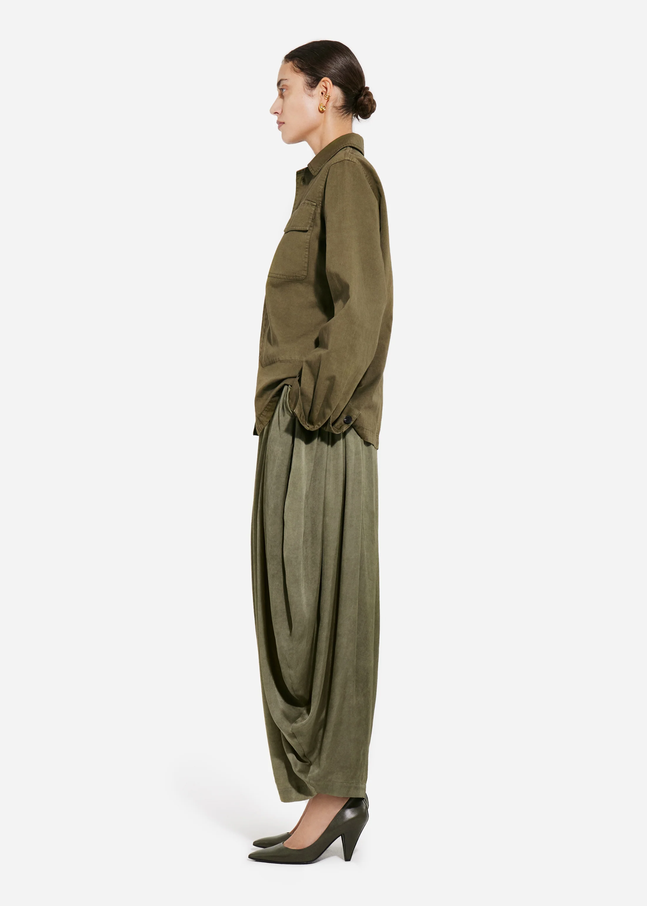 Elasticated Waist Gathered Pant in Viscose - Jade - Image 3