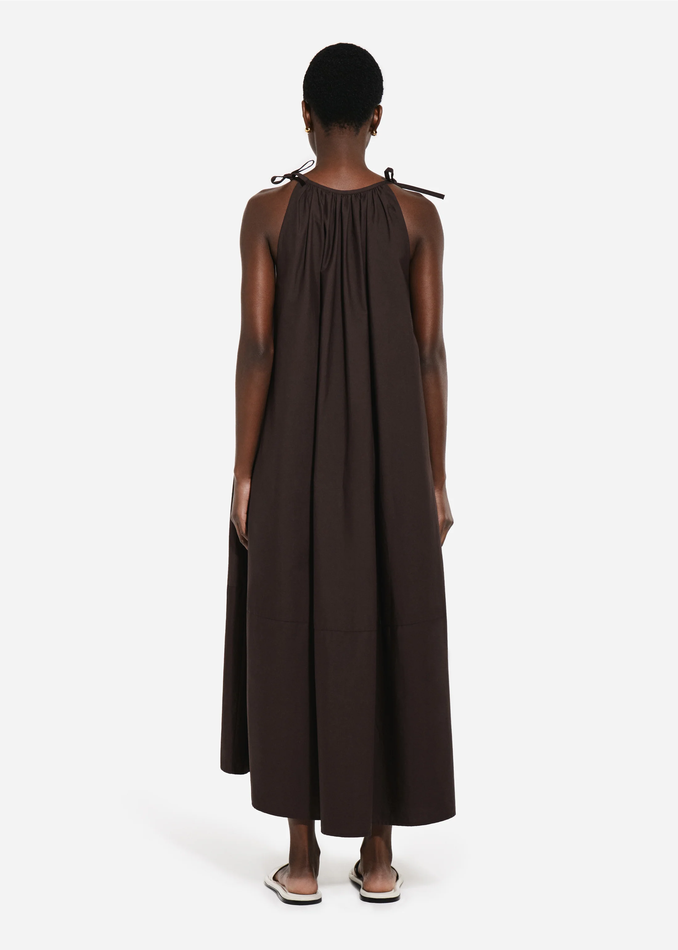 Gathered Halter Dress in Cotton Poplin - Chocolate - Image 3