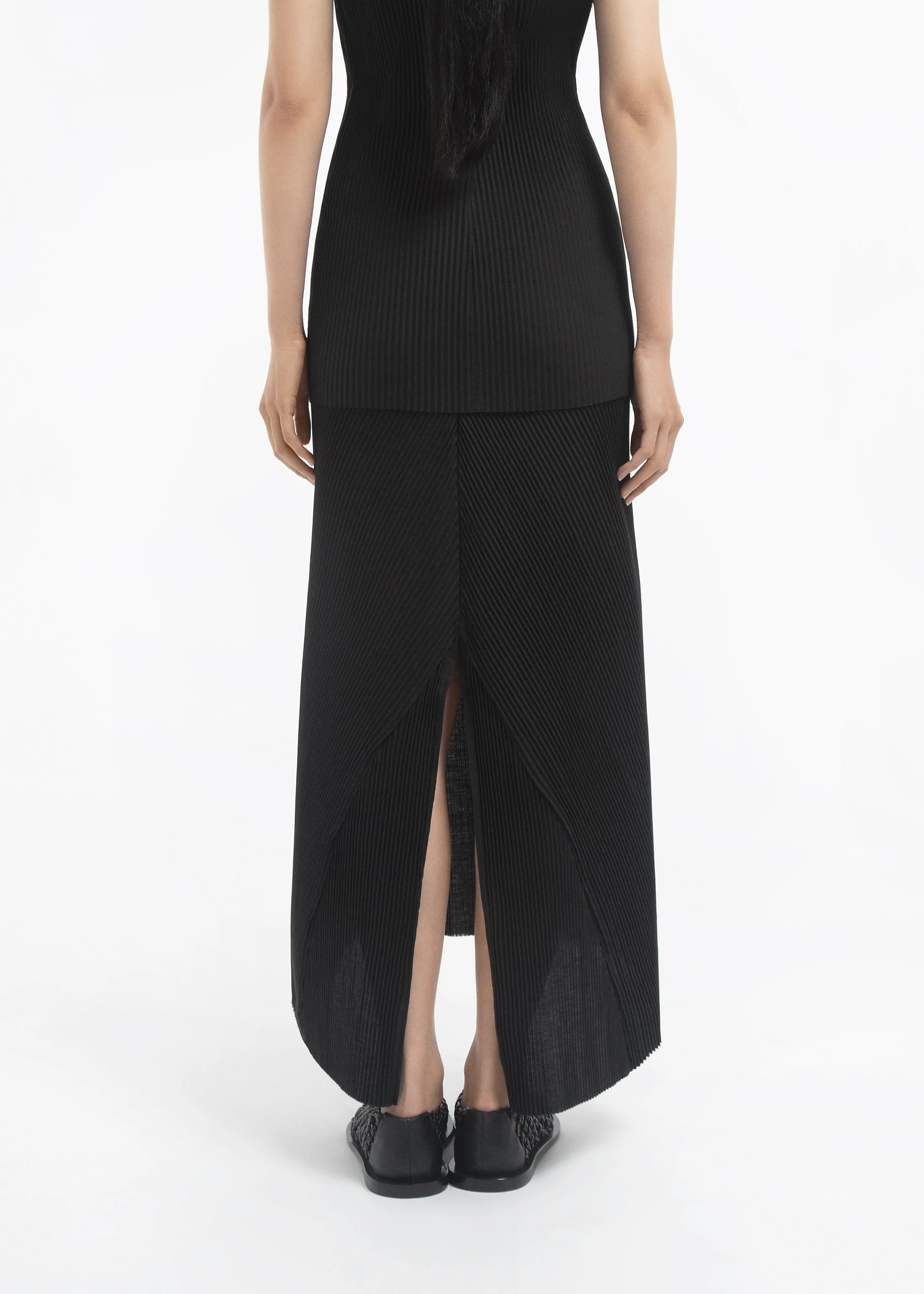 Midi Skirt in Plisse - Black - Image 2