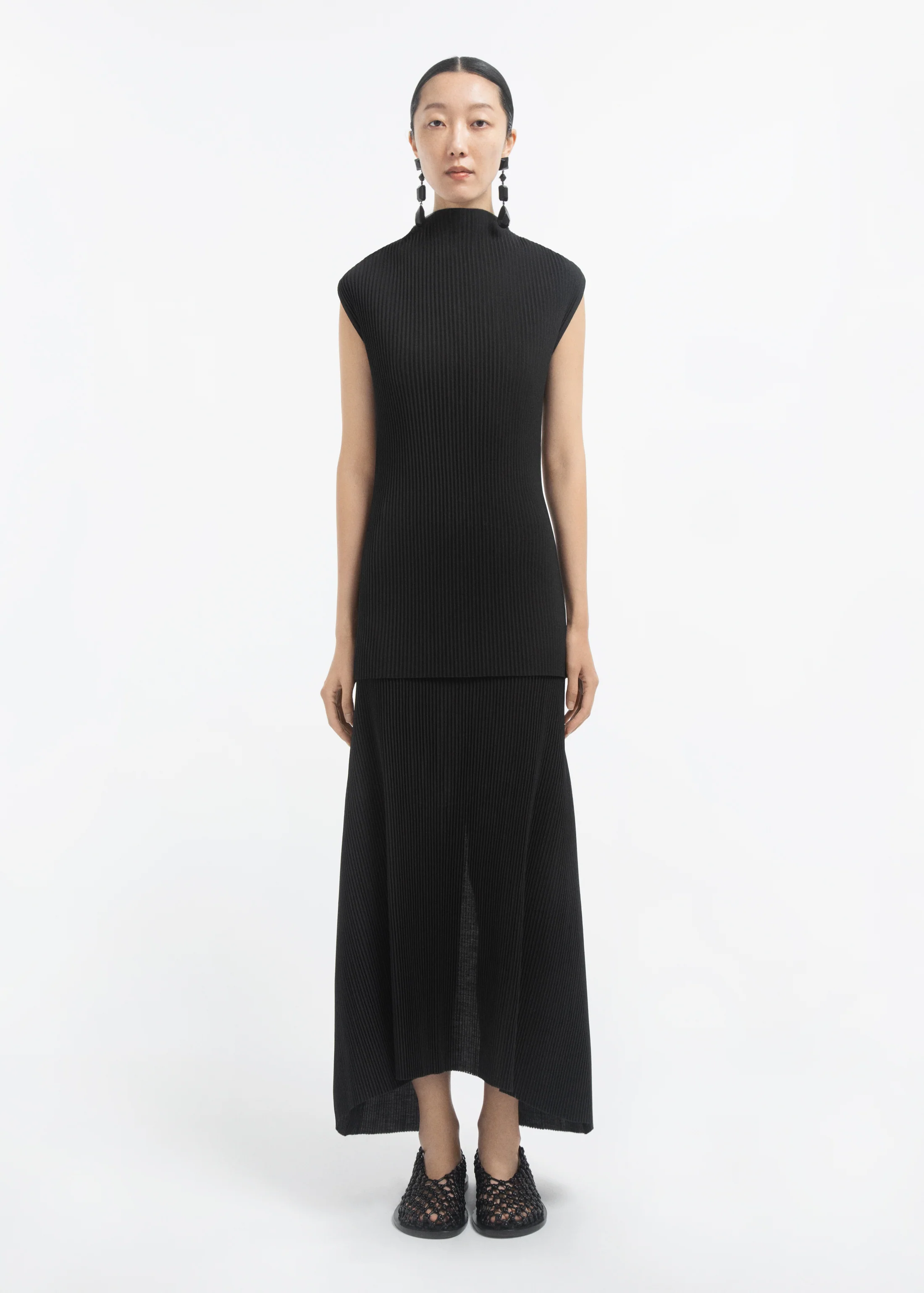 Cap Sleeve Top in Plisse - Black - Image 3