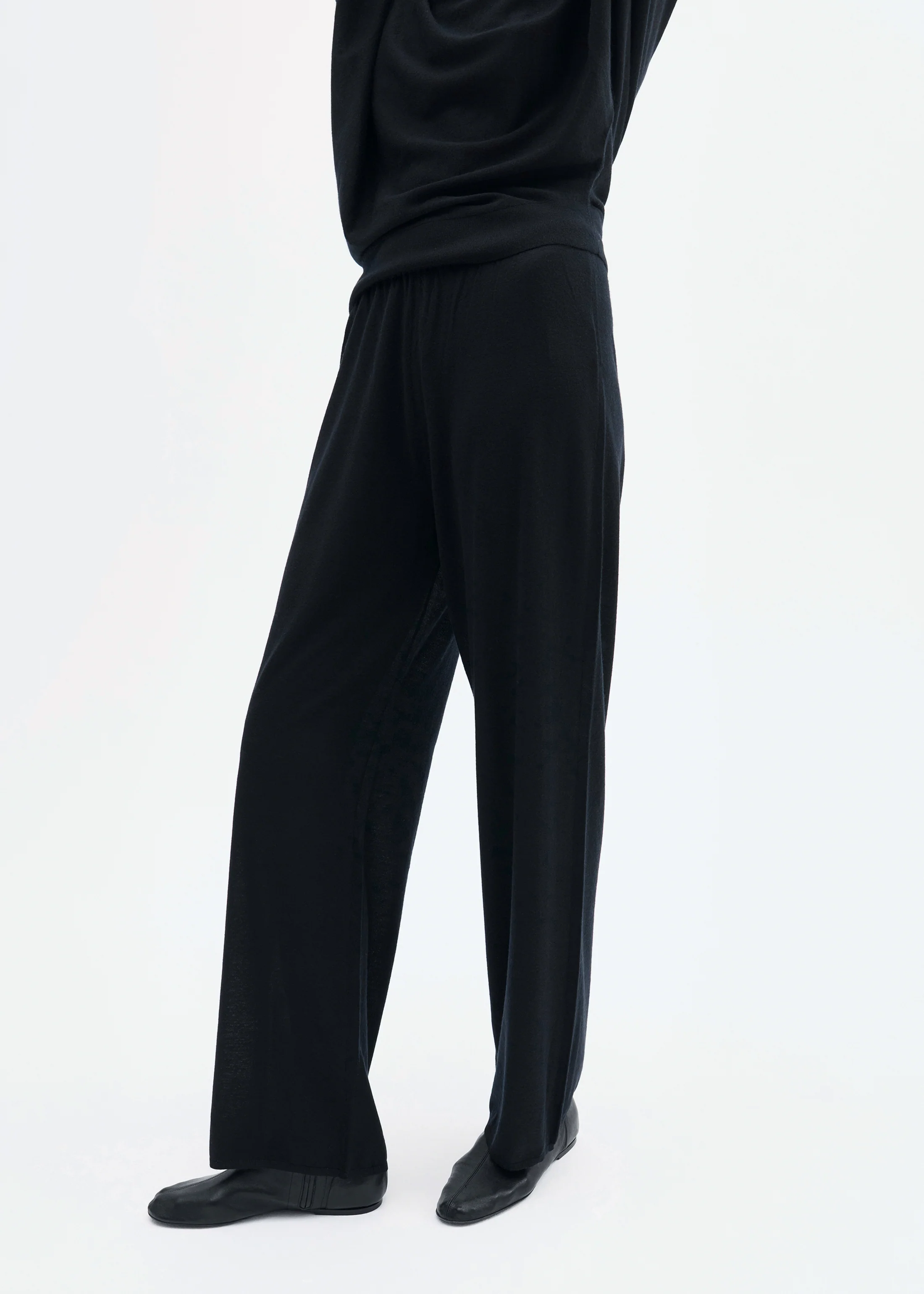 Pull Up Pant in Fine Cashmere - Black - Image 3