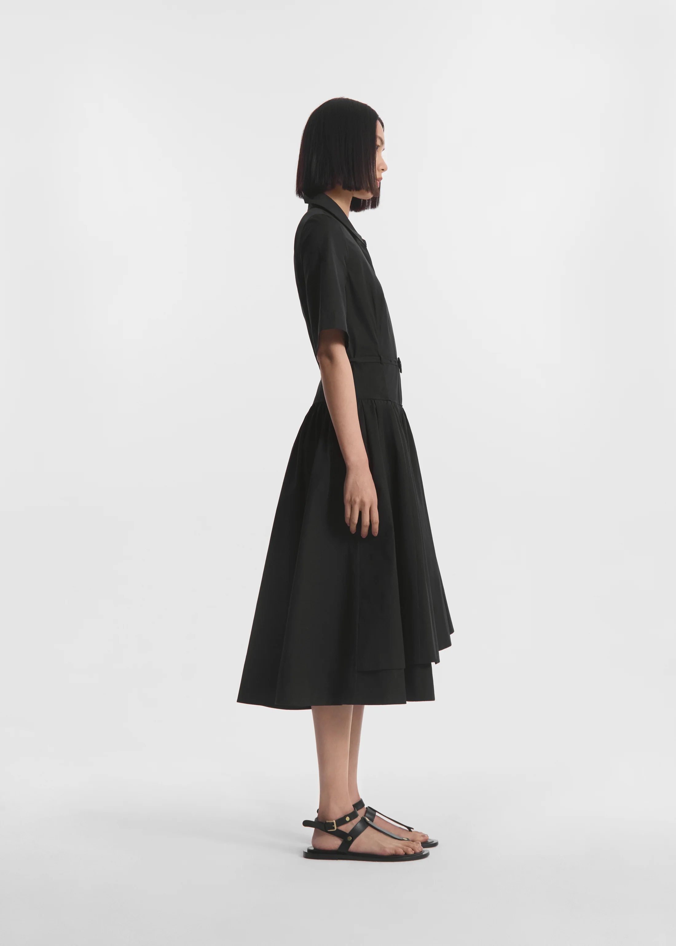 Short Sleeve Belted Dress in Cotton Poplin -  Black - Image 3