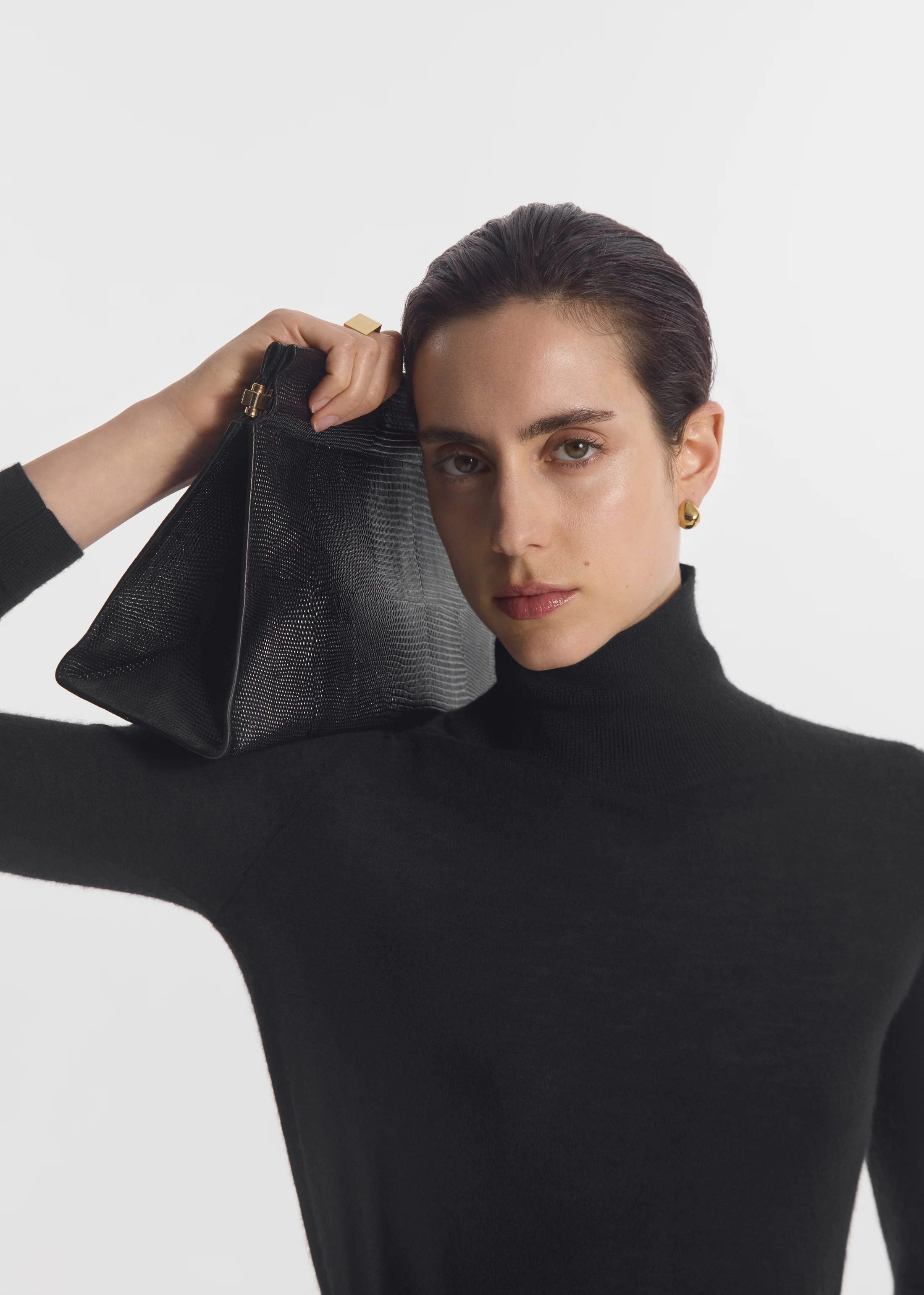Slim Turtleneck in Fine Cashmere - Black - Image 4