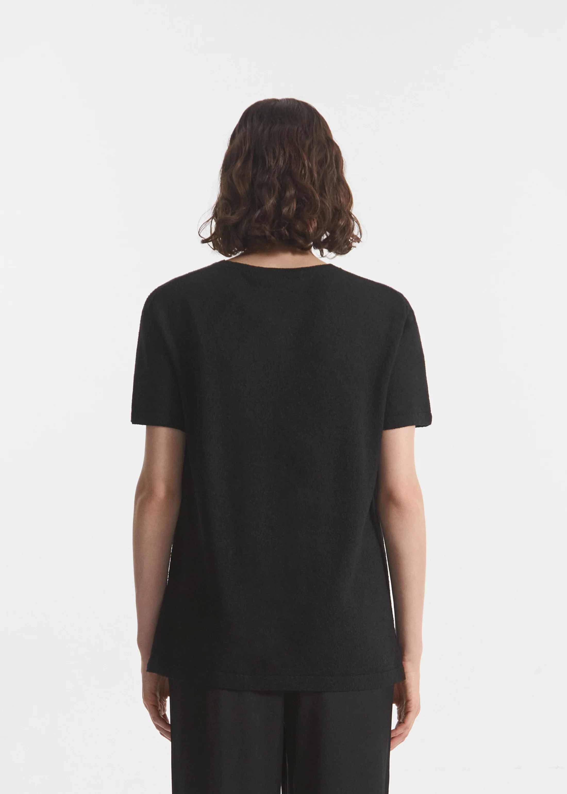 T-Shirt in Silk Linen - Black - Image 3