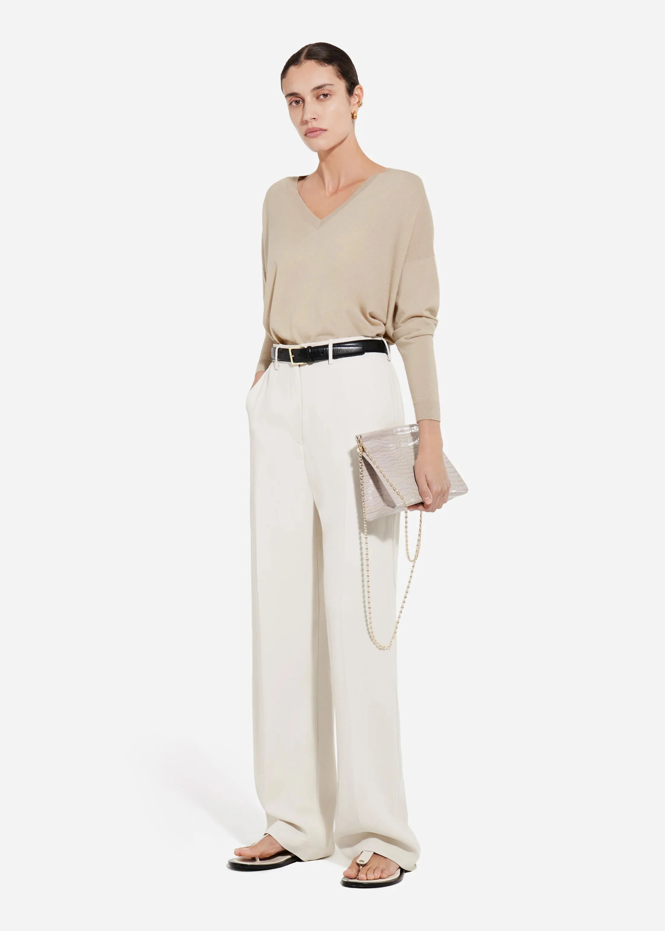 V-Neck Sweater in Fine Cashmere - Chestnut